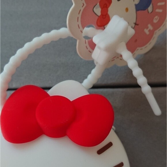 Hello Kitty Q uncle silicone coin purse keychain clip - Picture 8 of 11